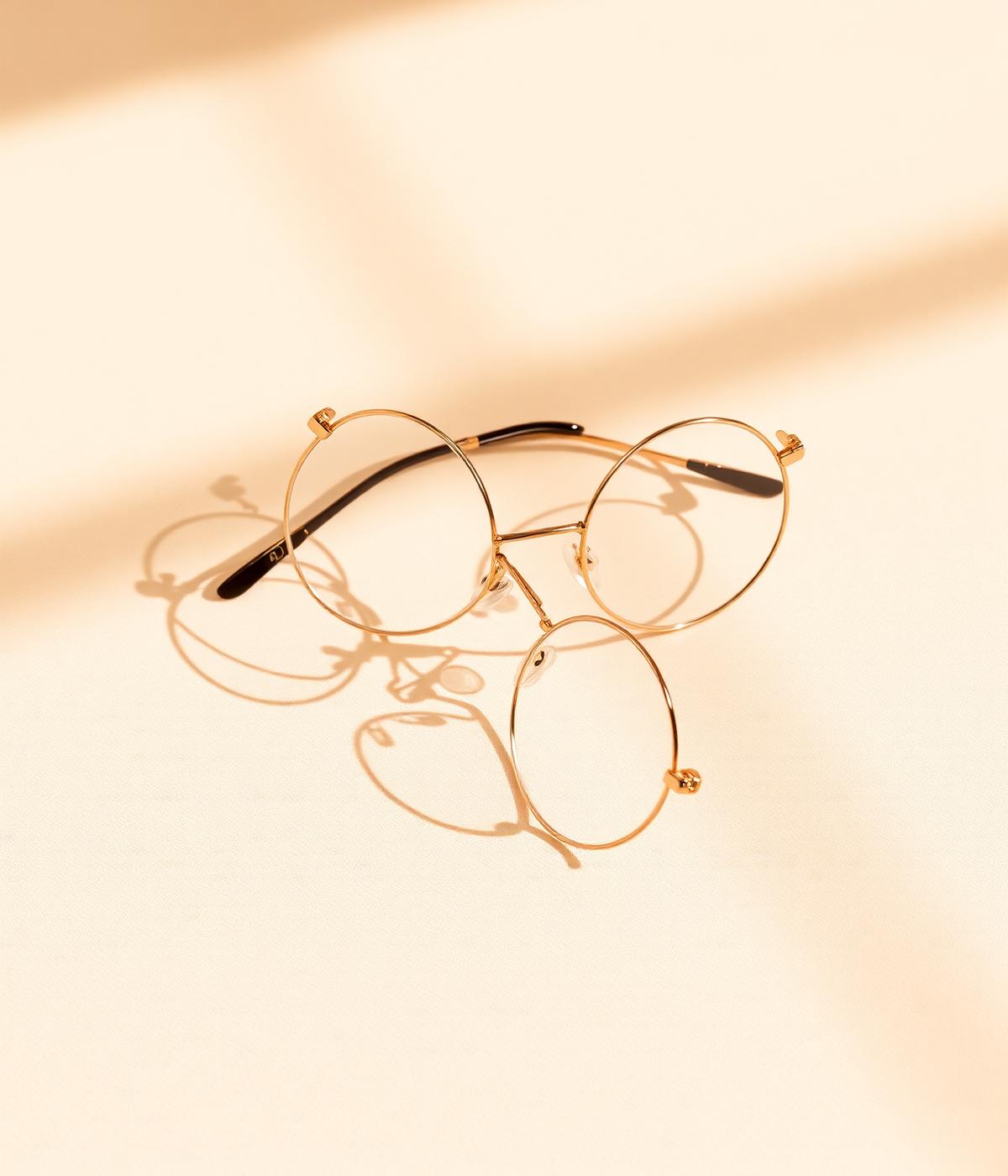 Macro orbit around the hinge and temple of a premium frame
